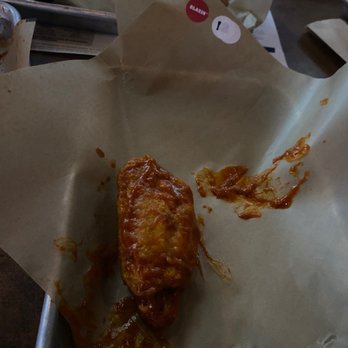 Buffalo Wild Wings - They forgot to give me one wing and they brought it out nice and fresh!! - American Near Me - Salem, Oregon