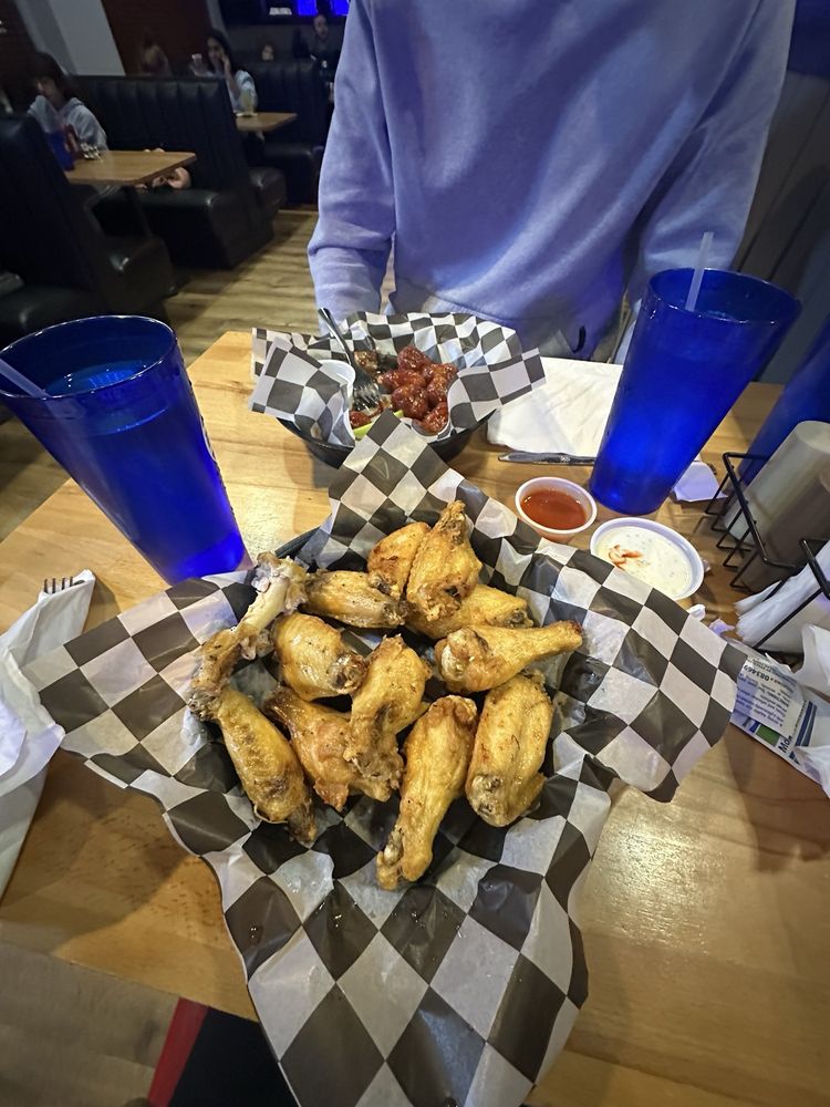 Big 10 Sports Bar & Grill