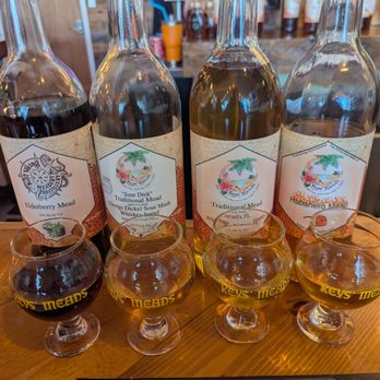 Keys' Meads - Mead flight. - Meaderies Near Me - Key Largo, Florida