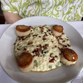 Louie’s Prime Steakhouse - Seared scallops with sweet pea risotto - Steakhouses Near Me - Lake Harmony, Pennsylvania Louie’s Prime Steakhouse - Seared scallops with sweet pea risotto - Steakhouses Near Me - Lake Harmony, Pennsylvania