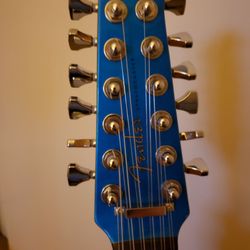 C&J’s Stringed Instrument Repair - Locking tuners from the front. Soooo much better!