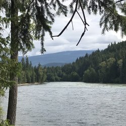 North Thompson River Provincial Park - Glacier river meeting mountain river (green & brown distinctiveness)