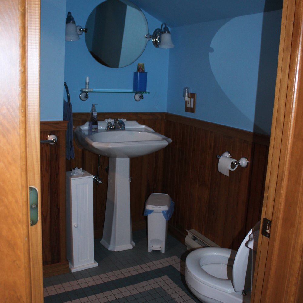 Harbaugh Electric - Carriage house guest room - Guest Houses Near Me - Cherry Tree, Pennsylvania Harbaugh Electric - Carriage house guest room - Guest Houses Near Me - Cherry Tree, Pennsylvania