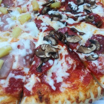 Red Pepper Pizza - Half Hawaiian and the other half pepperoni and mushrooms - Pizza Near Me - San Leandro, California Red Pepper Pizza - Half Hawaiian and the other half pepperoni and mushrooms - Pizza Near Me - San Leandro, California