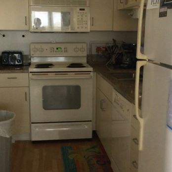 A Pirate's Paradise - Granite counter tops! Full kitchen. - Vacation Rentals Near Me - Kill Devil Hills, North Carolina A Pirate's Paradise - Granite counter tops! Full kitchen. - Vacation Rentals Near Me - Kill Devil Hills, North Carolina