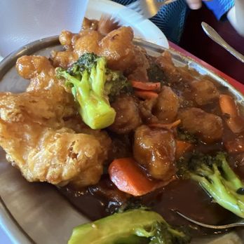 Palace Cantonese Restaurant - Orange chicken - Cantonese Near Me - Morton Grove, Illinois Palace Cantonese Restaurant - Orange chicken - Cantonese Near Me - Morton Grove, Illinois