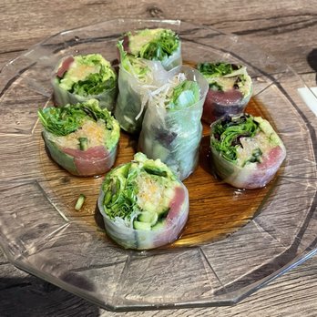 Yoko's - Tuna Fresh Roll with a Ponzu Sauce - Japanese Near Me - Tampa, Florida