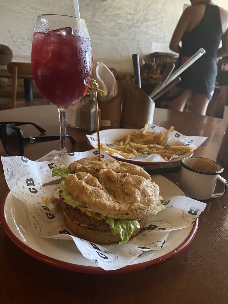 The Good Burger Tulum