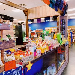 Paws and tails Pet Store