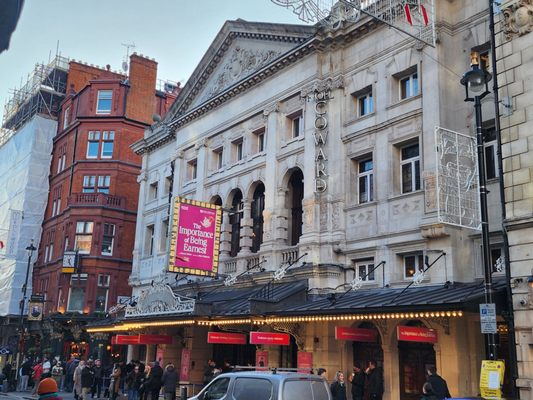 Noël Coward Theatre by null