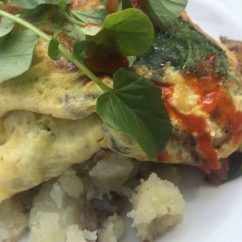 Cody's La Jolla - Farmers market omelet over potatoes - Breakfast & Brunch Near Me - La Jolla, California