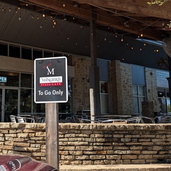 Mangieri's Pizza Cafe - Exterior To Go Parking - Italian Near Me - Austin, Texas