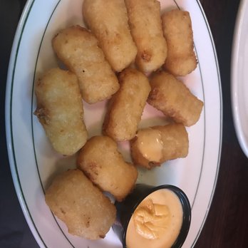 Mantoloking Road Alehouse - Crusty Cheese - Pubs Near Me - Brick, New Jersey