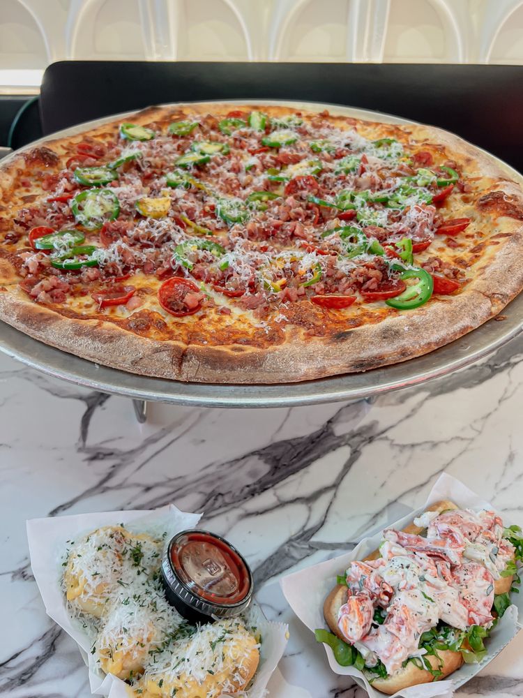 NICK’S PIZZA SOUTH BEACH - 15 Photos - 100 Collins Ave, Miami Beach