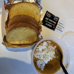 Gumbo and garlic bread