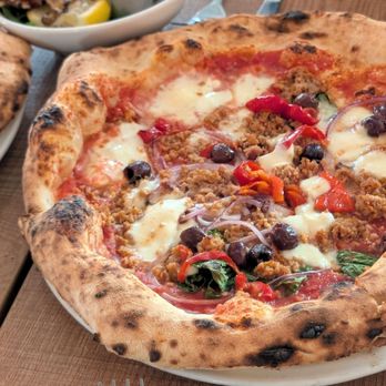 Doppio Zero Mountain View - Salsiccia: saudage, olives, red peppers, onions, and basil - Pizza Near Me - Mountain View, California