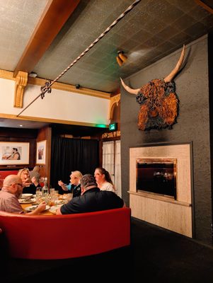 Clyde's Prime Rib Restaurant and Bar by null