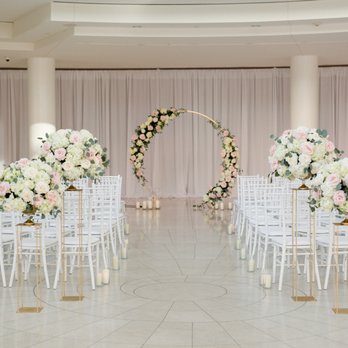 Irises Designs - PC: Kaysha Weiner Photograpy - Floral Designers Near Me - Rancho Cucamonga, California Irises Designs - PC: Kaysha Weiner Photograpy - Floral Designers Near Me - Rancho Cucamonga, California