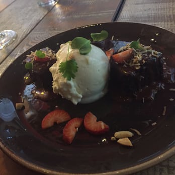 Mama's Buoi - Vietnamese Near Me - Melbourne, VIC