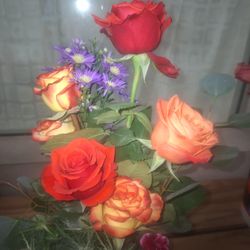 Rogers Florist - Half dozen roses