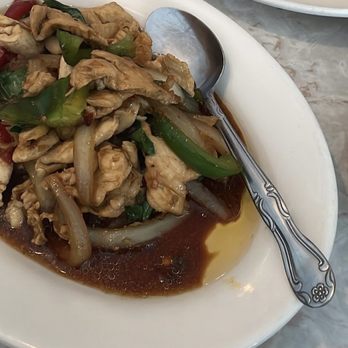 Khun Yai Thai - chicken ga pow, my absolute favorite. no one else makes it the way they do! - Thai Near Me - Arlington, Virginia Khun Yai Thai - chicken ga pow, my absolute favorite. no one else makes it the way they do! - Thai Near Me - Arlington, Virginia