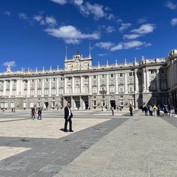 Palacio Real de Madrid - Landmarks & Historical Buildings Near Me - Madrid, M