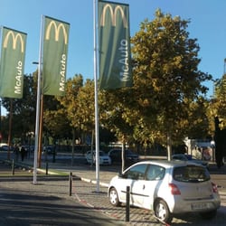 McDonald's - Las banderitas clásicas de la franquicia en el exterior