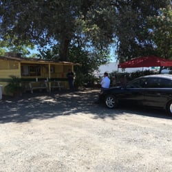 Taqueria La Mexicana - Easy roadside Taqueria with authentic food and feel.