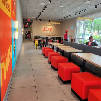Jollibee - Fast Food Near Me - Pembroke Pines, Florida Jollibee - Fast Food Near Me - Pembroke Pines, Florida