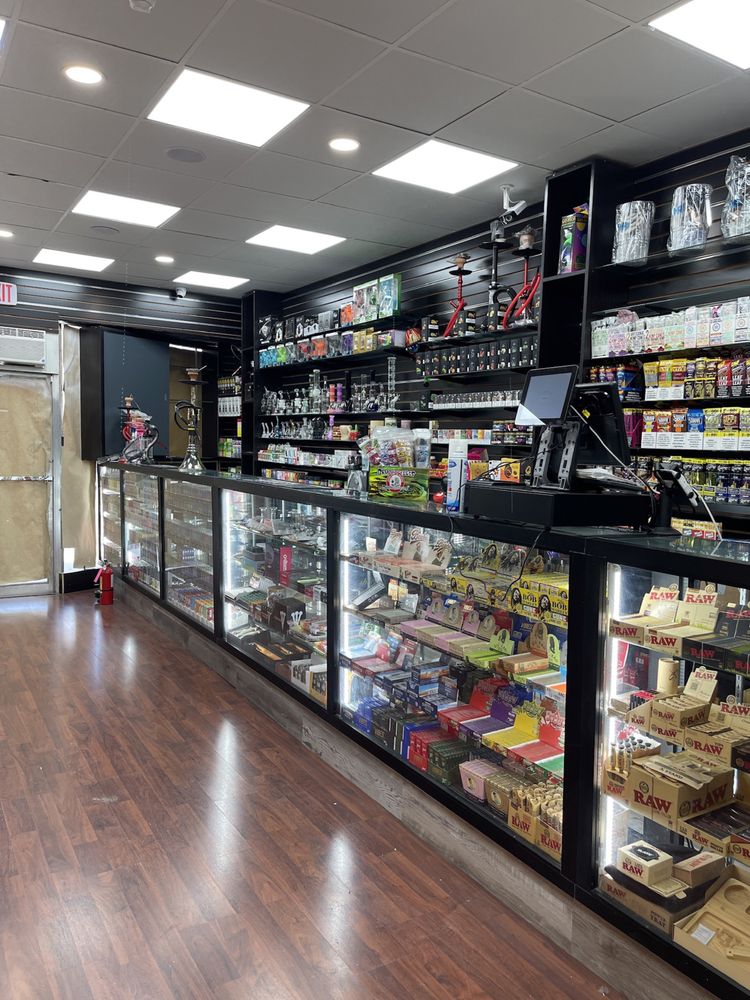 WEST POINT SMOKE AND CIGAR Updated October 2024 441 Main St