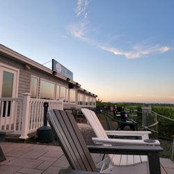 Hobbs Harborside - Lovely evening sitting by the water!