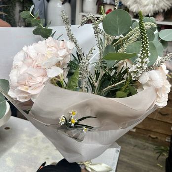 Deep Dale Florist - Florists Near Me - Little Neck, New York
