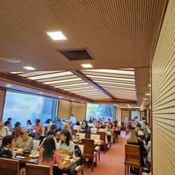 龍門樓志蓮素齋 - Spacious dining room with A/C
