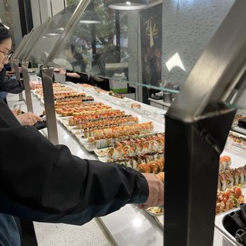 FOB Sushi Bar - Sushi Bars Near Me - Seattle, Washington