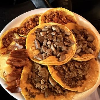 Con Tocho Morocho - They look good but trust me, the meat quality and flavor was not good. Like I said if I was drunk they might be ok. - Tacos Near Me - Whittier, California Con Tocho Morocho - They look good but trust me, the meat quality and flavor was not good. Like I said if I was drunk they might be ok. - Tacos Near Me - Whittier, California