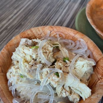 Highway Inn Kaka'ako - Thanks for sharing your chicken long rice, Randy! - Hawaiian Near Me - Honolulu, Hawaii Highway Inn Kaka'ako - Thanks for sharing your chicken long rice, Randy! - Hawaiian Near Me - Honolulu, Hawaii