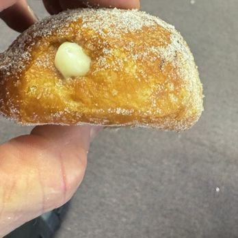 Leonard's Malasada Mobile Truck - Food Trucks Near Me - Honolulu, Hawaii Leonard's Malasada Mobile Truck - Food Trucks Near Me - Honolulu, Hawaii