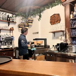 Restaurant Stadel - Raclette prep