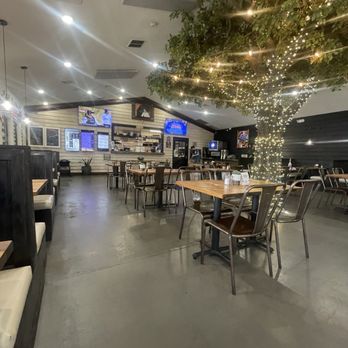 Charm City Seafood - Dining - Seafood Near Me - Bartow, Florida