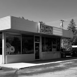 Tom's Donuts - Tom's Donuts Fort Wayne.
