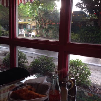 The Bubble Room - Desserts Near Me - Captiva, Florida