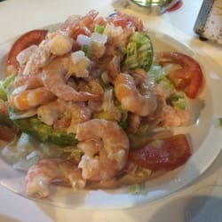 El Poblano - Avocado stuffed with shrimp - 110 pesos