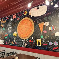 M.A.D. Pizza - Inside