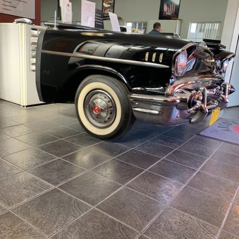 Arco's Auto Body - Front Desk - Auto Repair Near Me - South San Francisco, California