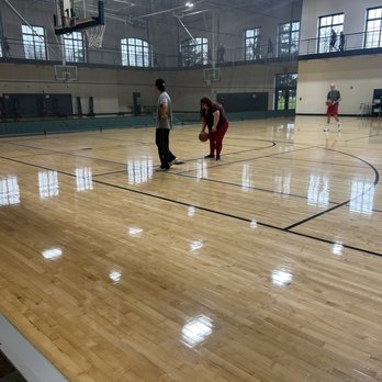 The Lodge Des Peres - Basketball/pickleball courts - Recreation Centers Near Me - Des Peres, Missouri The Lodge Des Peres - Basketball/pickleball courts - Recreation Centers Near Me - Des Peres, Missouri
