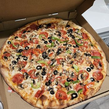 Dino's Pizza Kitchen - Just look at this pie! - Pizza Near Me - Livermore, California