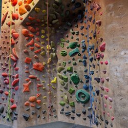 Mesa Rim Climbing Center - Mira Mesa - Beginners