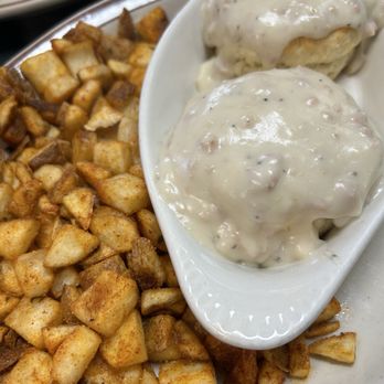 Egg Works - Grandma's Biscuits & Gravy - American Near Me - Las Vegas, Nevada