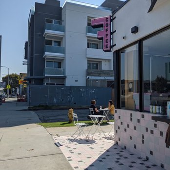 Federal Coffee - Facing east from Pico side - Coffee & Tea Near Me - Los Angeles, California