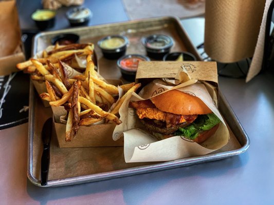 D-Luxe Burger by null
